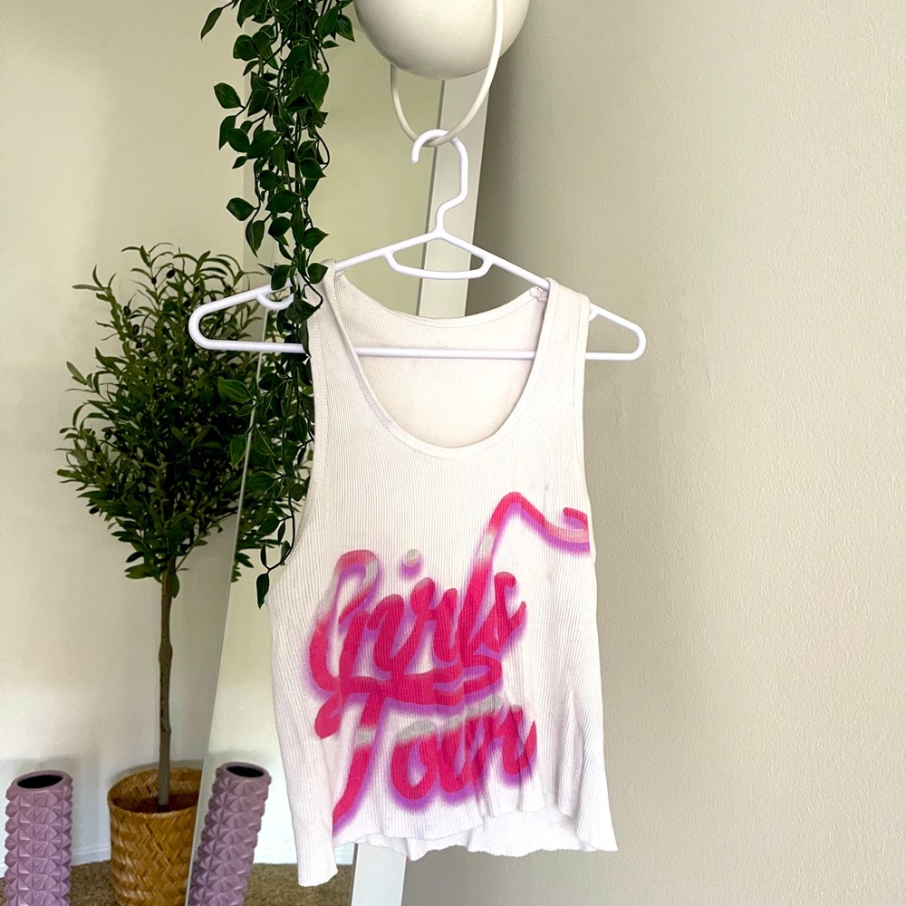 Cute white top❣️